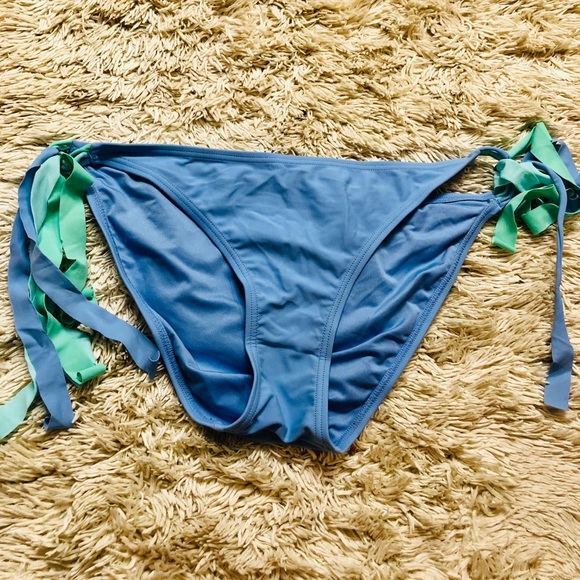 Bikini bottoms - Picture 1 of 1